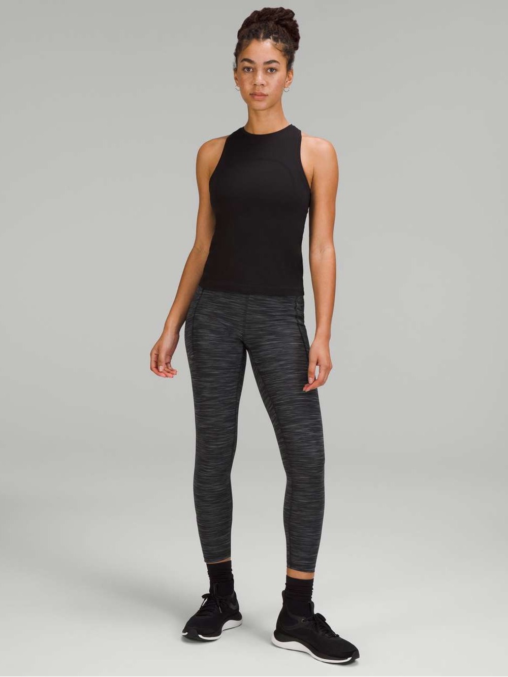 Lululemon Power Thru High-Rise Tight 25"
Heathered Black size 10 - Picture 4 of 7